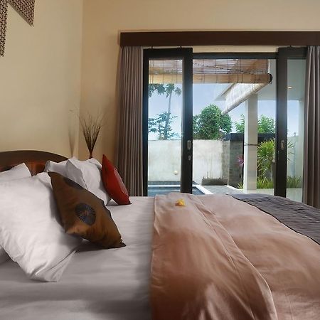 Palm Leaf Villa Ungasan  Exterior photo